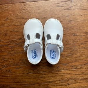 Keds Daphne T-strap Leather Sneaker Size 6